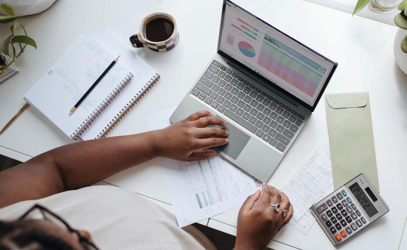 Interface utilisateur montrant le système de feedback intégré